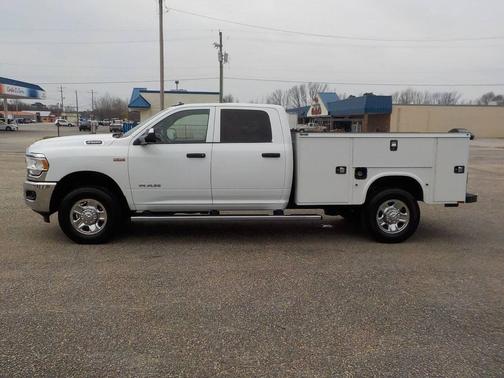 2022 RAM 2500 Tradesman Crew Cab 4x4 8' Box