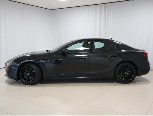 2022 Maserati Ghibli Modena Q4