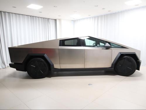 2024 Tesla Cybertruck All-Wheel Drive