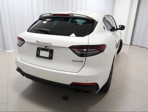 2022 Maserati Levante Modena