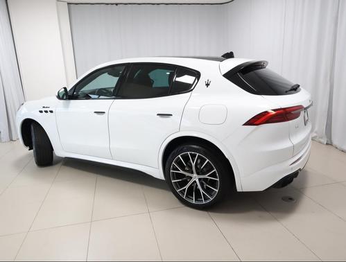 2026 Maserati Grecale Modena