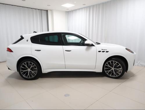 2026 Maserati Grecale Modena