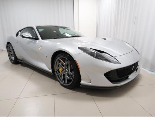 2019 Ferrari 812 Superfast Base