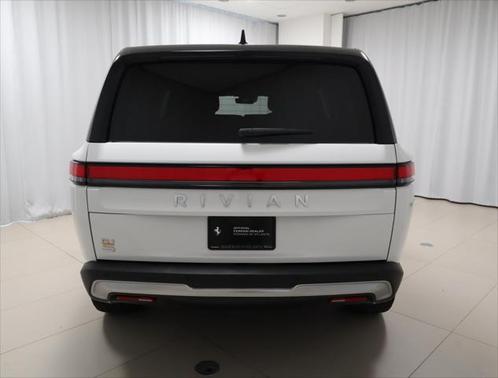 2023 Rivian R1S Adventure