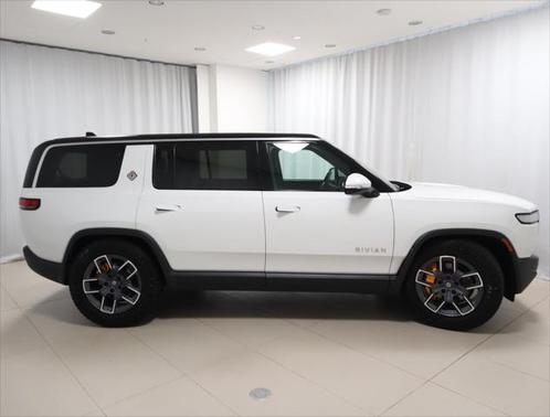 2023 Rivian R1S Adventure