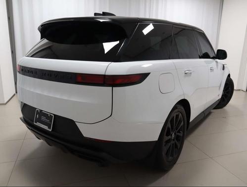 2025 Land Rover Range Rover Sport SE