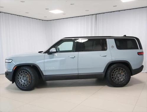 2023 Rivian R1S Adventure