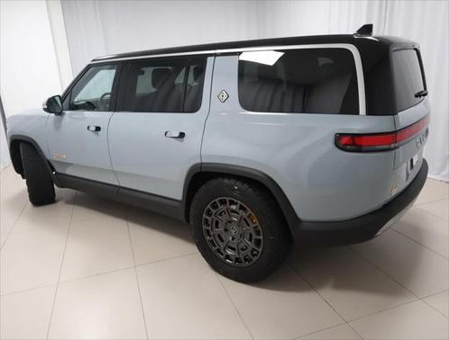 2023 Rivian R1S Adventure