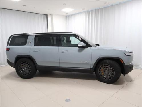 2023 Rivian R1S Adventure