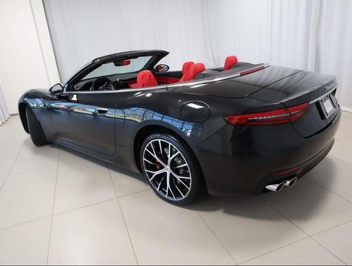 2026 Maserati GranCabrio Base