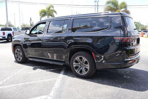 Diamond Black Crystal Pearlcoat 2024 Jeep Wagoneer L Series II 4x4
