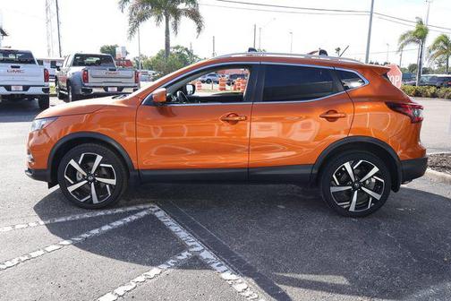 Monarch Orange Metallic 2021 Nissan Rogue Sport SL