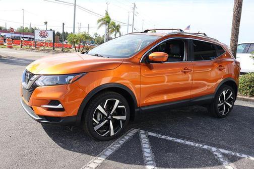 Monarch Orange Metallic 2021 Nissan Rogue Sport SL