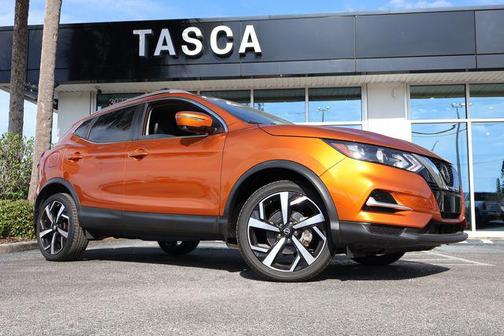 Monarch Orange Metallic 2021 Nissan Rogue Sport SL