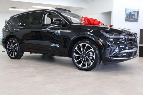 Infinite Black Metallic Clearcoat 2026 Lincoln Nautilus Black Label