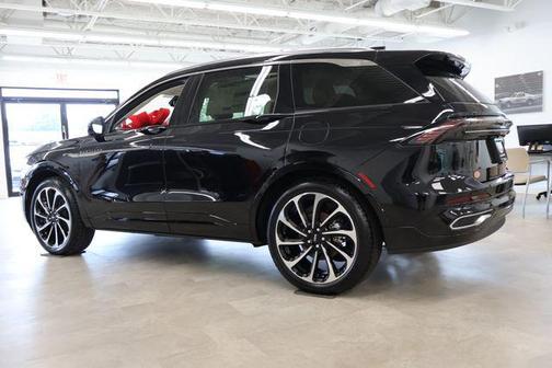 Infinite Black Metallic Clearcoat 2026 Lincoln Nautilus Black Label