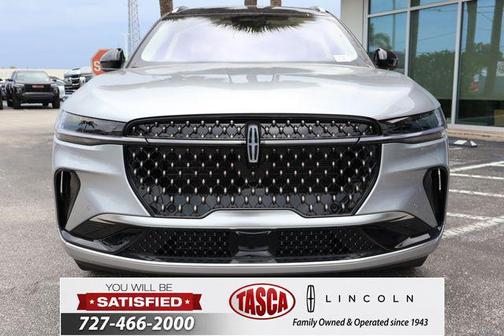Silver Radiance Metallic Clearcoat 2026 Lincoln Nautilus Black Label