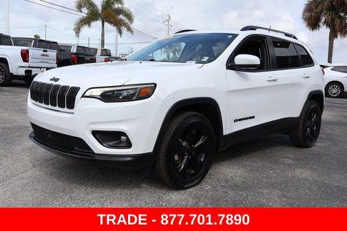 Bright White Clearcoat 2021 Jeep Cherokee Altitude
