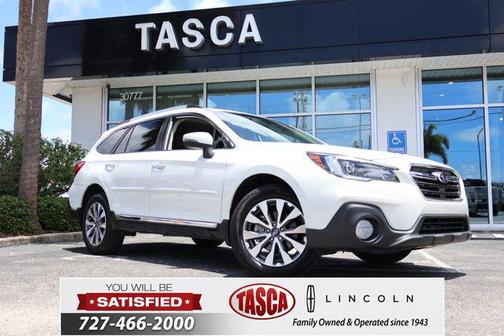 Crystal White Pearl 2018 Subaru Outback 3.6R Touring