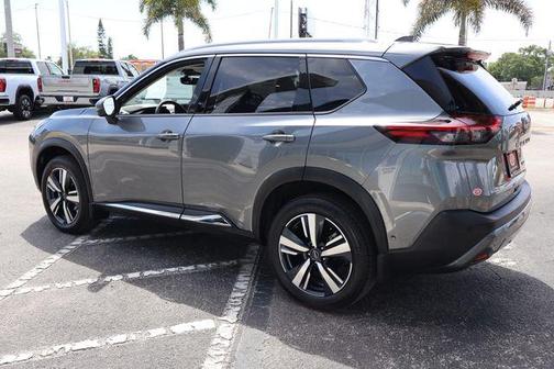 Gun Metallic 2023 Nissan Rogue SL