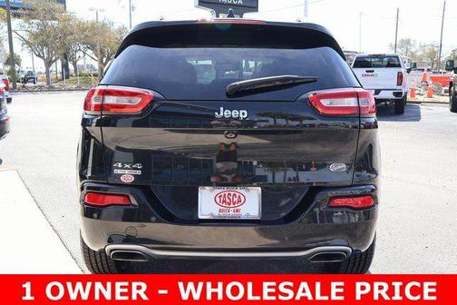 Brilliant Black Crystal Pearlcoat 2016 Jeep Cherokee Overland