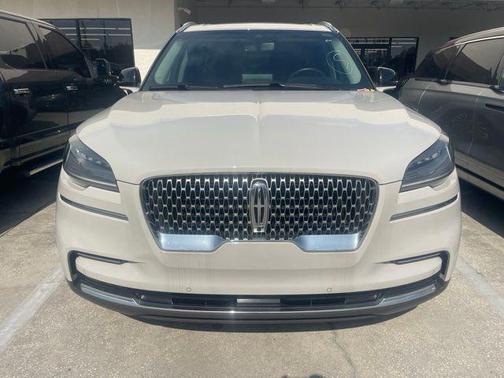 Ceramic Pearl Metallic Tri-Coat 2023 Lincoln Aviator Reserve AWD