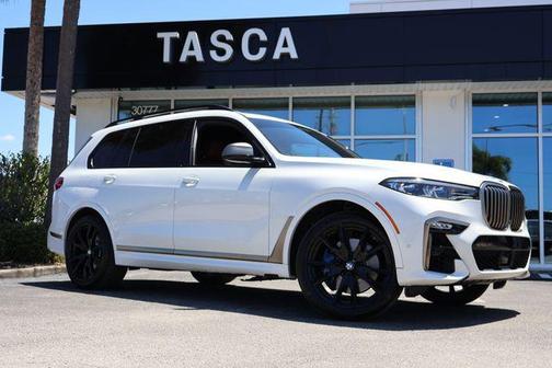 Mineral White Metallic 2022 BMW X7 M50i