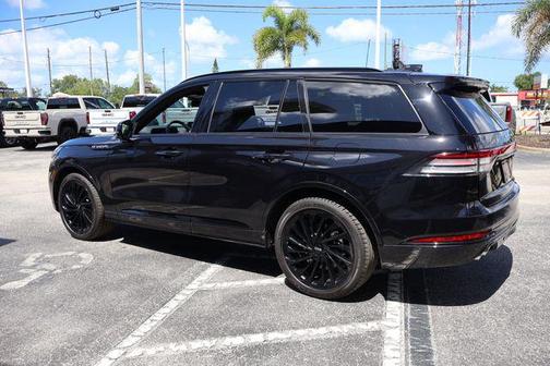 Infinite Black Metallic Clearcoat 2026 Lincoln Aviator Reserve AWD