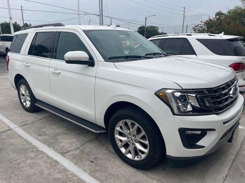 Star White Metallic Tri-Coat 2020 Ford Expedition XLT