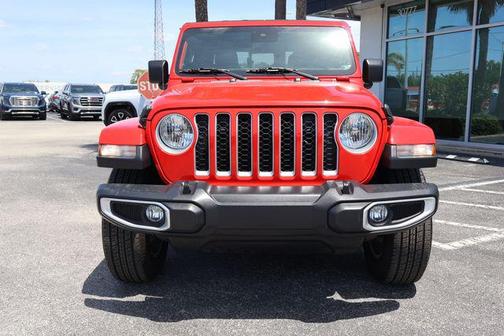 Firecracker Red Clearcoat 2020 Jeep Gladiator Overland