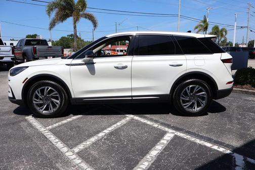 Pristine White Metallic Tri-Coat 2024 Lincoln Corsair Premiere