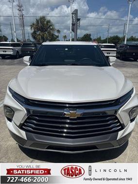 Iridescent Pearl Tricoat 2024 Chevrolet Blazer Premier