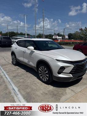 Iridescent Pearl Tricoat 2024 Chevrolet Blazer Premier
