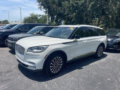 White 2022 Lincoln Aviator Reserve AWD