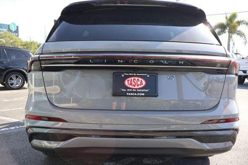 Gray Matter Metallic Clearcoat 2026 Lincoln Nautilus Black Label