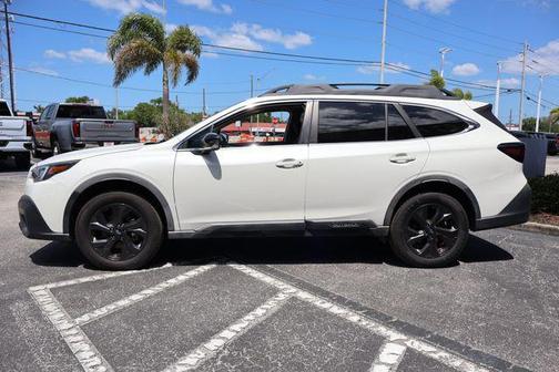 Crystal White Pearl 2020 Subaru Outback Onyx Edition XT