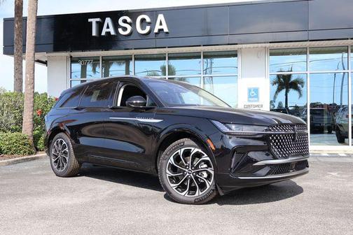 Infinite Black Metallic Clearcoat 2026 Lincoln Nautilus Reserve