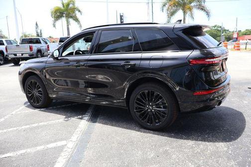 Infinite Black Metallic Clearcoat 2025 Lincoln Corsair Reserve