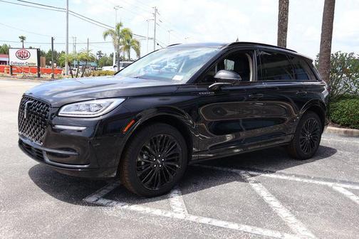 Infinite Black Metallic Clearcoat 2025 Lincoln Corsair Reserve