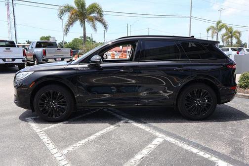 Infinite Black Metallic Clearcoat 2025 Lincoln Corsair Reserve