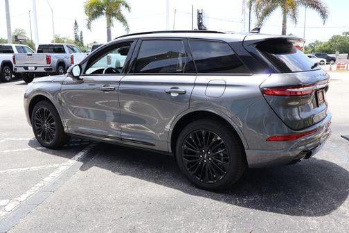 Asher Gray Metallic Clearcoat 2025 Lincoln Corsair Reserve