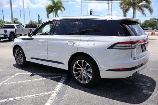 Pristine White Metallic Tri-Coat 2023 Lincoln Aviator Grand Touring AWD