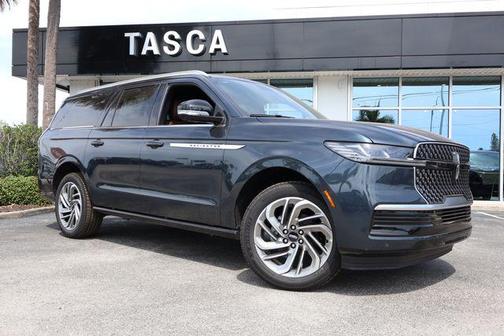 Flight Blue Metallic Clearcoat 2026 Lincoln Navigator Reserve