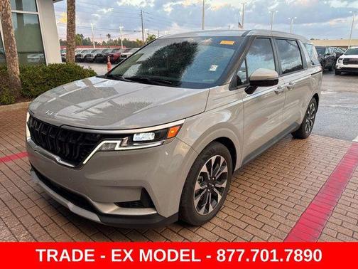 Ceramic Silver 2023 Kia Carnival EX