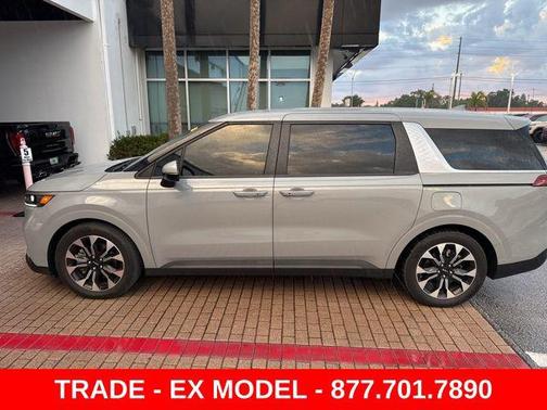 Ceramic Silver 2023 Kia Carnival EX