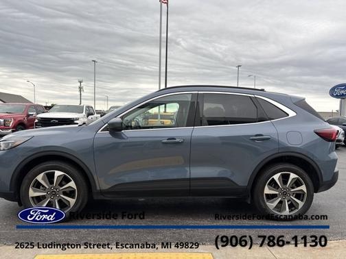 2024 Ford Escape PLATINUM