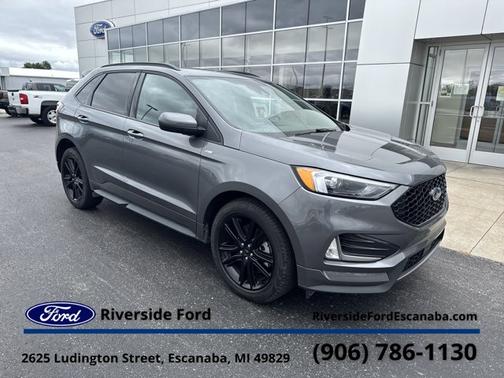 2022 Ford Edge 