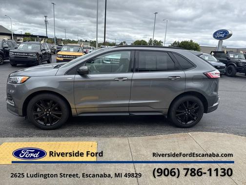 2022 Ford Edge 