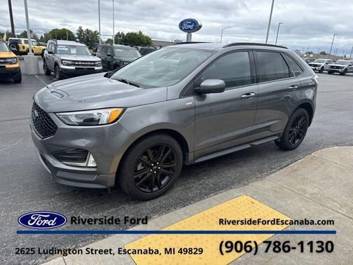 2022 Ford Edge 