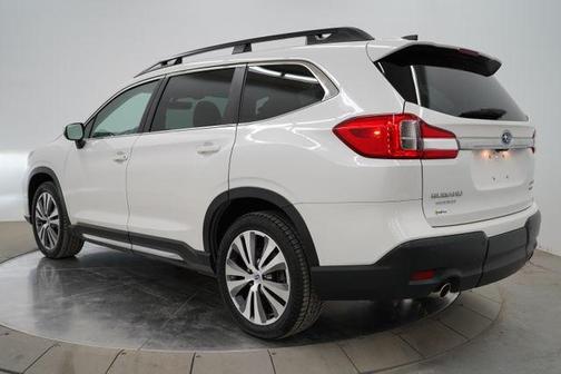 Crystal White Pearl 2022 Subaru Ascent Limited 8-Passenger